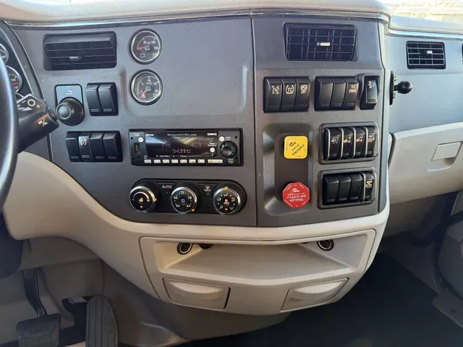 2021 Peterbilt 57938d6cb3a28d16e5cc2de9e675a59ede6