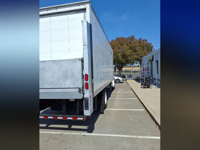 2021 FREIGHTLINER/MERCEDES M2 106