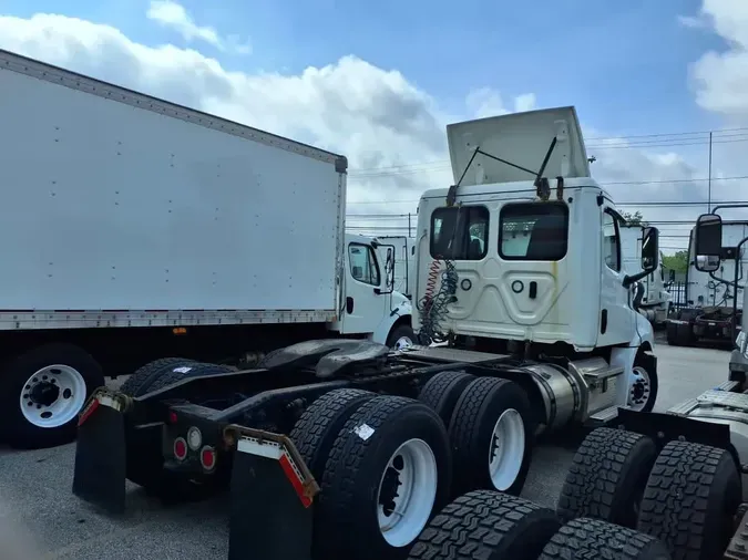 2020 FREIGHTLINER NEW CASCADIA PX12664