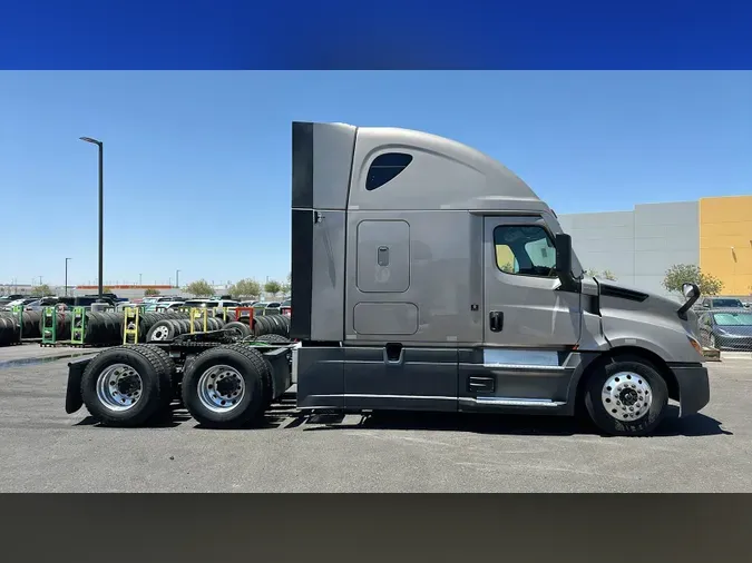 2024 Freightliner Cascadia 12638e379205dd3ea9cbf4389df0c5c7d46