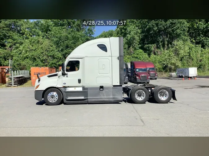 2021 Freightliner Cascadia