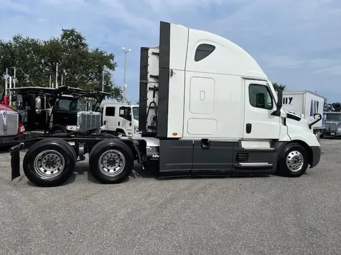 2020 Freightliner Cascadia