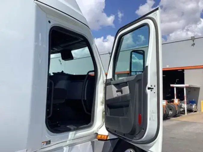 2021 Freightliner Cascadia