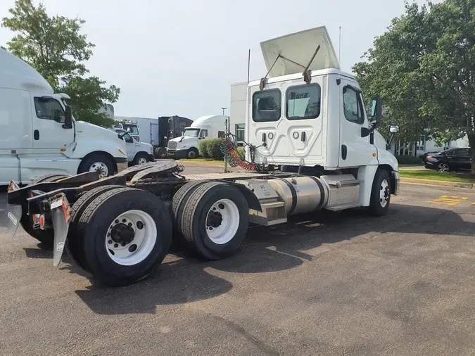 2019 FREIGHTLINER CASCADIA 125