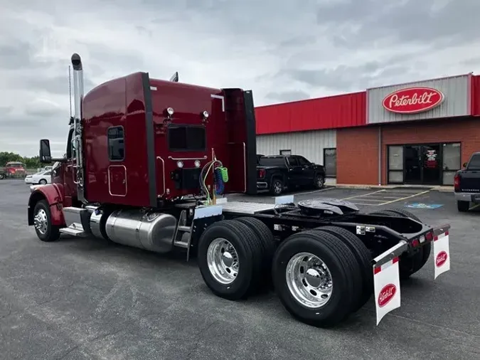 2027 PETERBILT 567