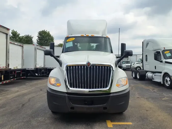 2021 NAVISTAR INTERNATIONAL LT625 DAYCAB S/A