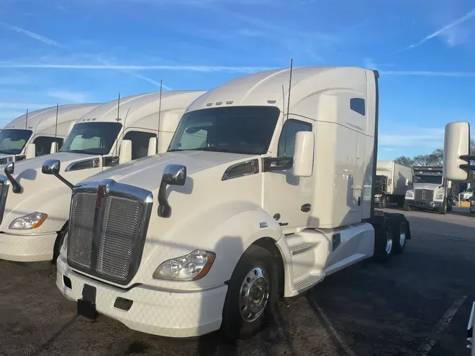 2022 Kenworth T680