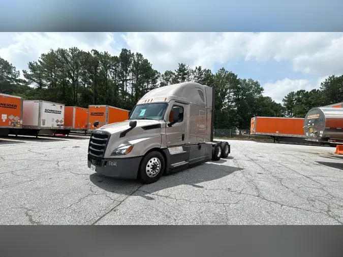 2022 Freightliner Cascadia 12638f03fd3e258e18295596179c2cd71e8
