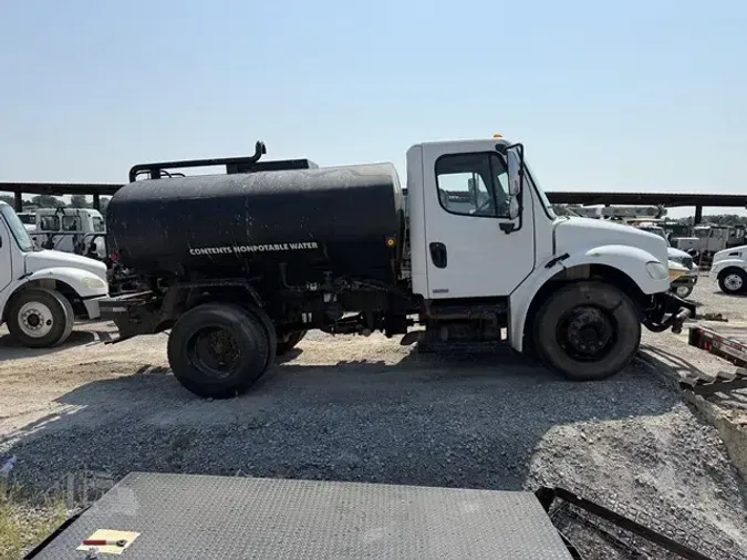 2006 FREIGHTLINER BUSINESS CLASS M2 10638f1017c8b13cbf4f00cd5346a614320