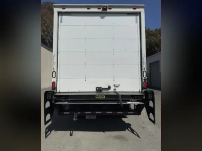 2016 FREIGHTLINER M2 106