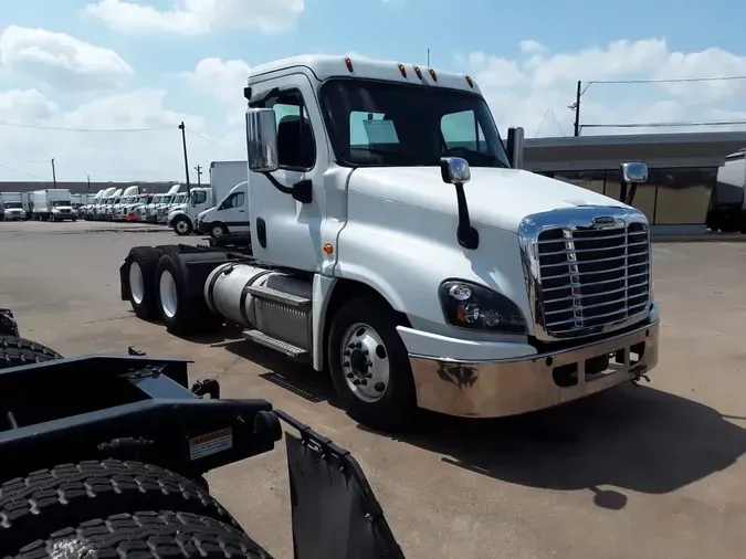 2020 FREIGHTLINER CASCADIA 125