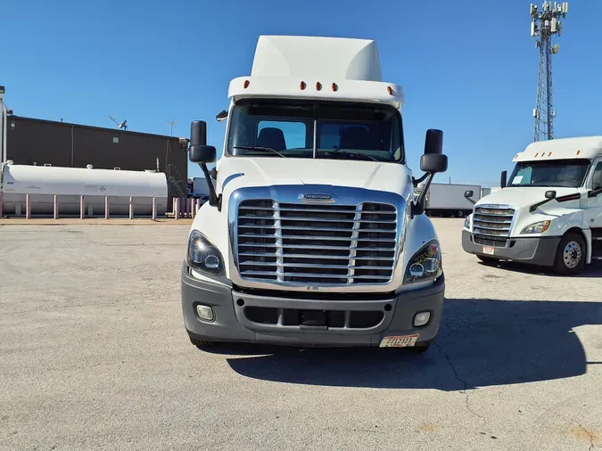 2018 FREIGHTLINER/MERCEDES CASCADIA 125