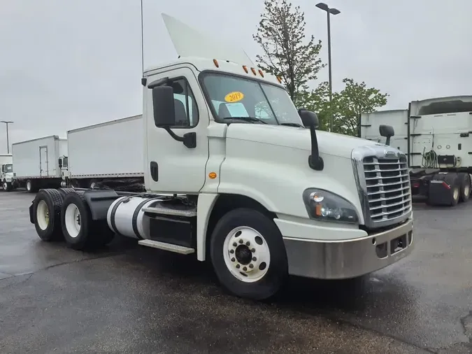 2019 FREIGHTLINER CASCADIA 125