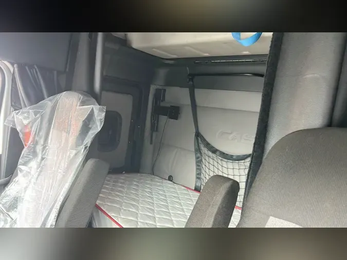 2021 Freightliner Cascadia 126