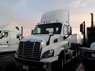 2017 FREIGHTLINER/MERCEDES CASCADIA 113