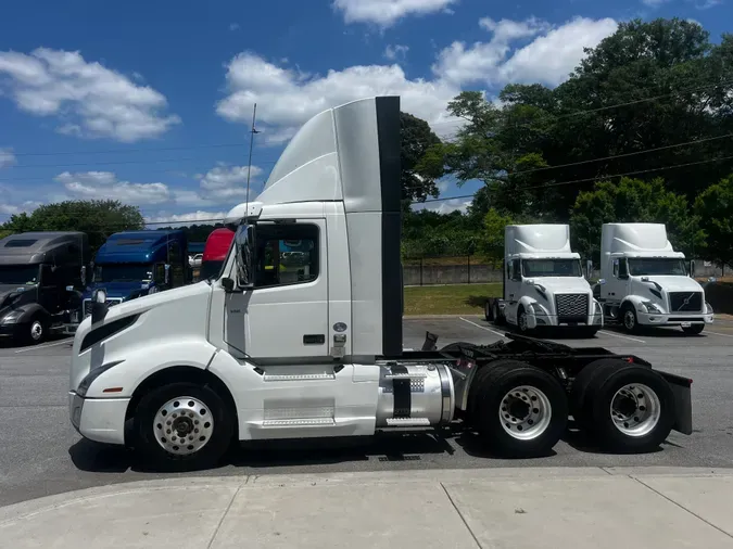 2018 Volvo VNL64T300