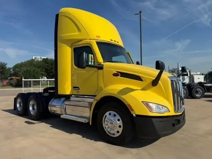 2023 Peterbilt 57939018aad18bcca2f68727bc06f75bc74