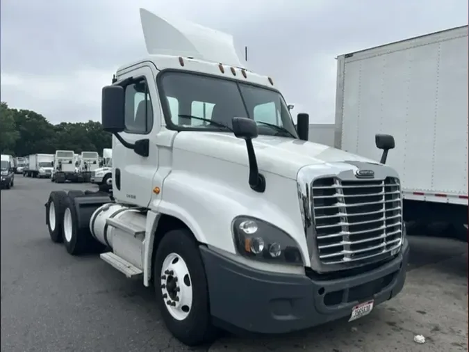 2019 FREIGHTLINER/MERCEDES CASCADIA 125