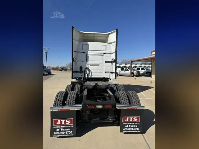 2017 VOLVO VNL64T630