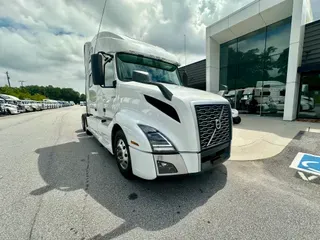 2023 Volvo VNL64T860