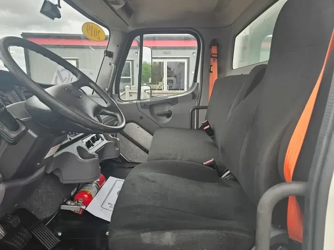 2019 FREIGHTLINER M2 106