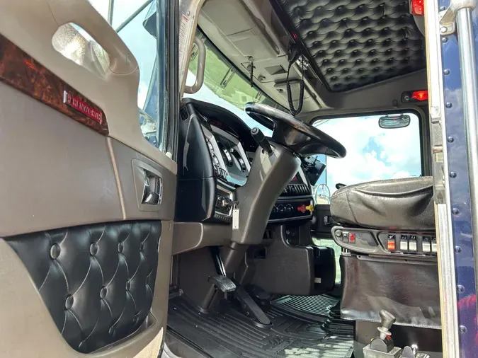 2016 Kenworth W900