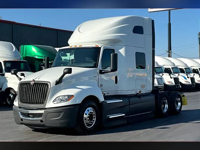 2022 INT LT625 6x4