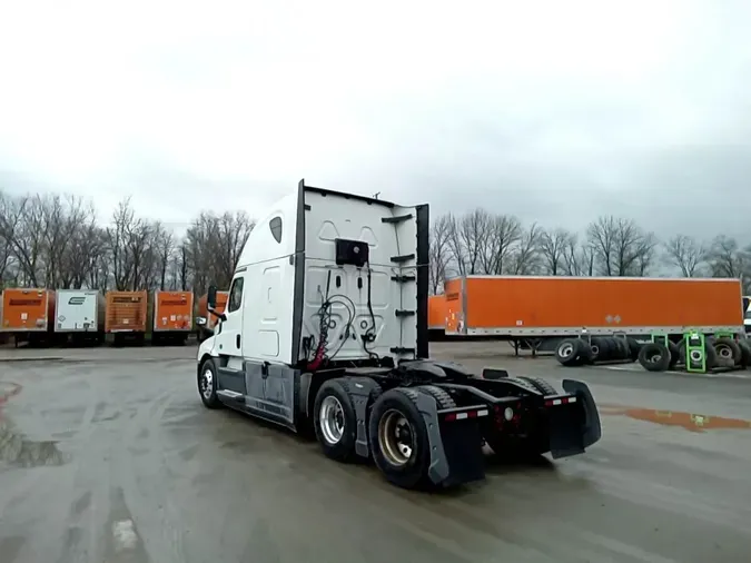 2020 Freightliner Cascadia 1263909fc1c6a7b82e7527c82e42e44f79e