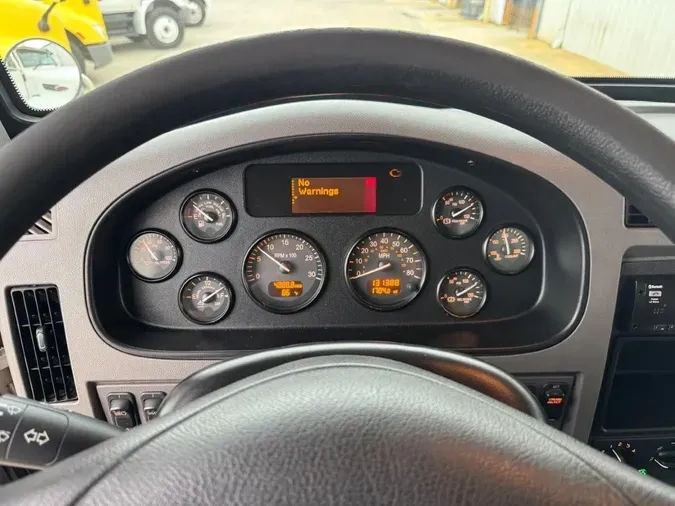 2020 Peterbilt 337