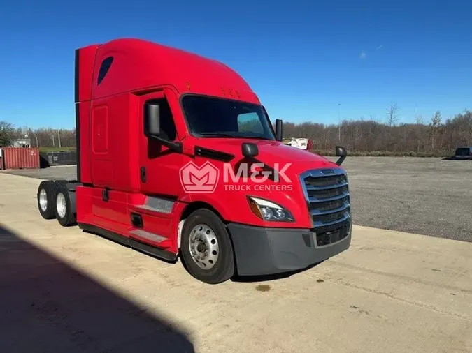 2022 FREIGHTLINER Cascadia 126