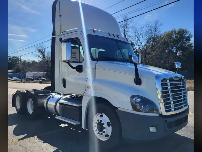 2019 FREIGHTLINER/MERCEDES CASCADIA 125