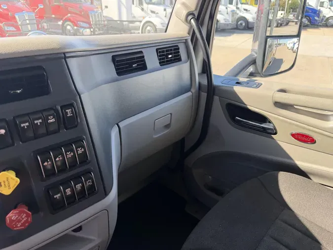2021 Peterbilt 567