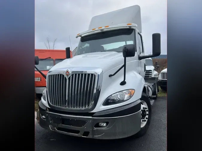 2019 NAVISTAR INTERNATIONAL RH613 DAYCAB S/A391389850c716ee8419623e9d062e3d4
