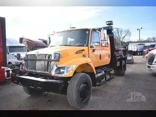 2005 INTERNATIONAL WORKSTAR 7400