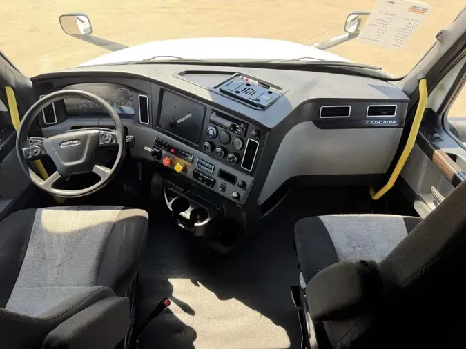 2021 Freightliner Cascadia