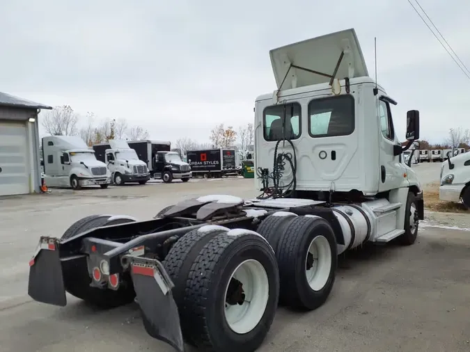 2019 FREIGHTLINER/MERCEDES CASCADIA 1253919210245ec81b8d5e68b729d725b34