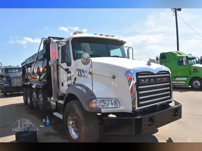 2012 MACK GRANITE GU813