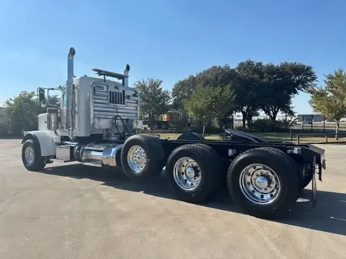 2021 Peterbilt 389