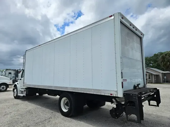2015 FREIGHTLINER/MERCEDES M2 106