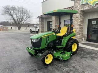 2017 John Deere 2038R