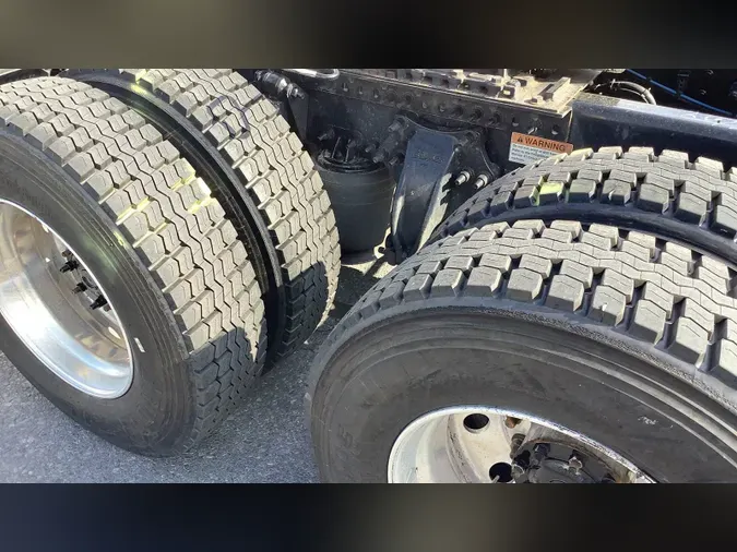 2024 Freightliner Cascadia 126