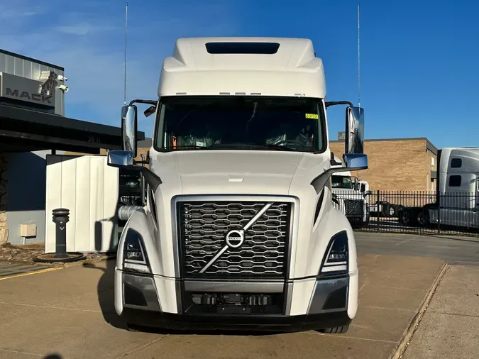 2024 VOLVO VNL64T860