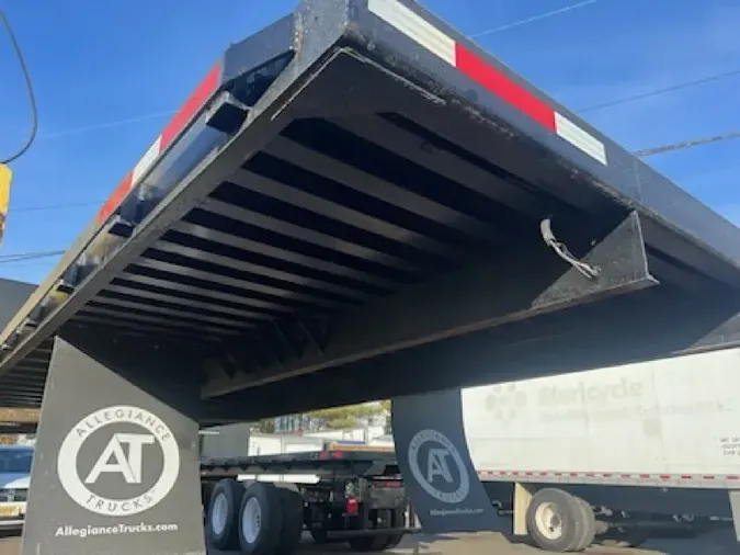 2025 SUPREME 24 FT392483fe2797a97289176550a6f894ad