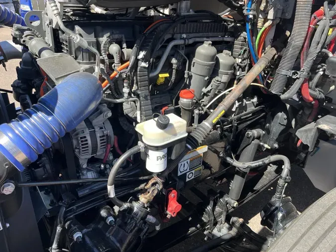 2023 Peterbilt 5793924ead84f19ae028fb6eb2402495552