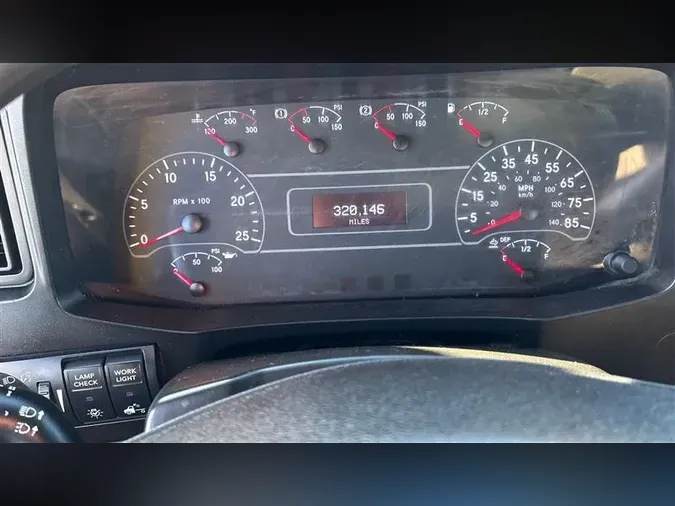 2018 INTERNATIONAL RH613