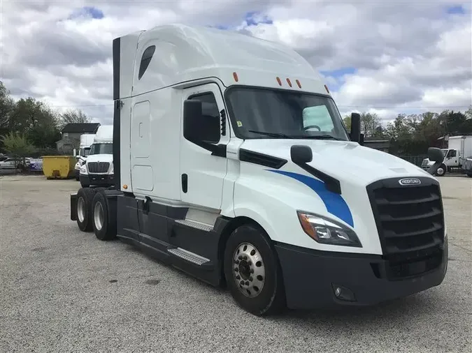 2020 FREIGHTLINER CA126