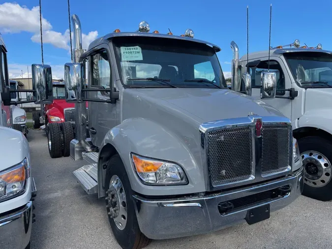 2025 Kenworth T280