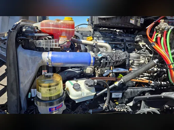 2022 Freightliner Cascadia 126