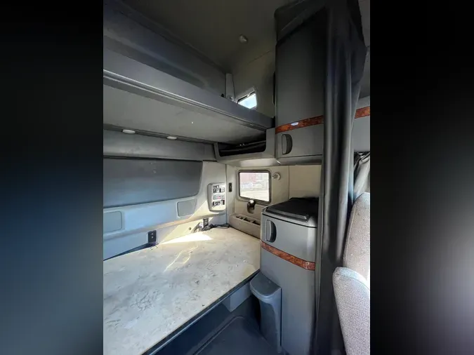 2022 International LT625