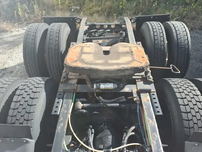 2019 NAVISTAR INTERNATIONAL LT625 DAYCAB T/A